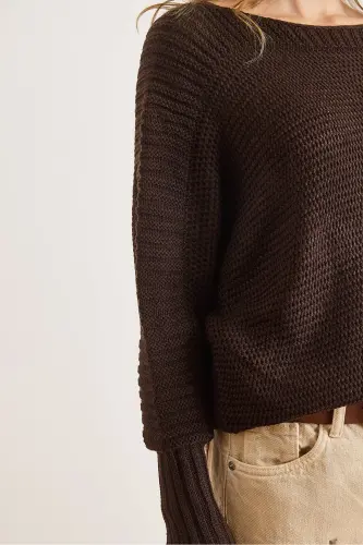 Kadın Kahverengi Kol Detaylı Petek Örgü Kazak KZK-19000399-Kahverengi - 5