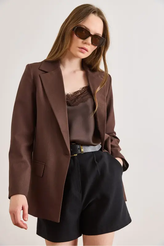 Kadın Kahverengi Tek Düğmeli Astarlı Cep Kapaklı Premium Blazer Ceket CKT-19000395-Kahverengi - 1