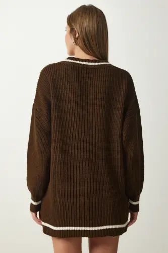 Kadın Kahverengi V Yaka Oversize Uzun Triko Kazak BP00140-Kahverengi - 5