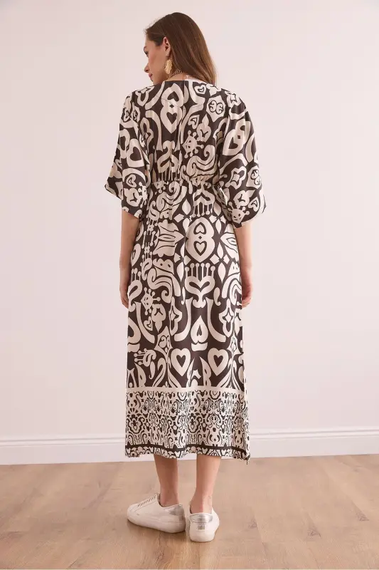 Kadın Kahverengi Yarasa Yırtmaçlı Beli Lastikli Dokuma Viskon Elbise ELB-19002371-Kahverengi - 2