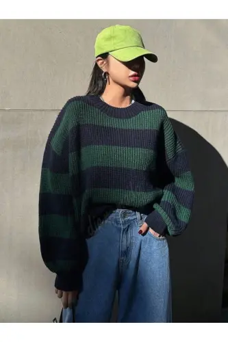 Kadın kalın çizgili tüylenmez oversize triko kazak, Kadın kazak-Lacivert - 4