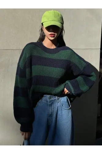 Kadın kalın çizgili tüylenmez oversize triko kazak, Kadın kazak-Lacivert - 5