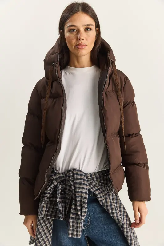 Kadın Kapüşonlu Şişme Mont-Koyu Kahve - 2