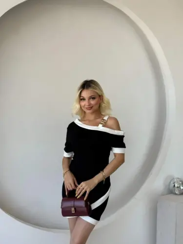 Kadın Kısa Kollu Asimetrik Kesim Yaka şerit Ve Aksesuar Detaylı Modal Elbise - 1