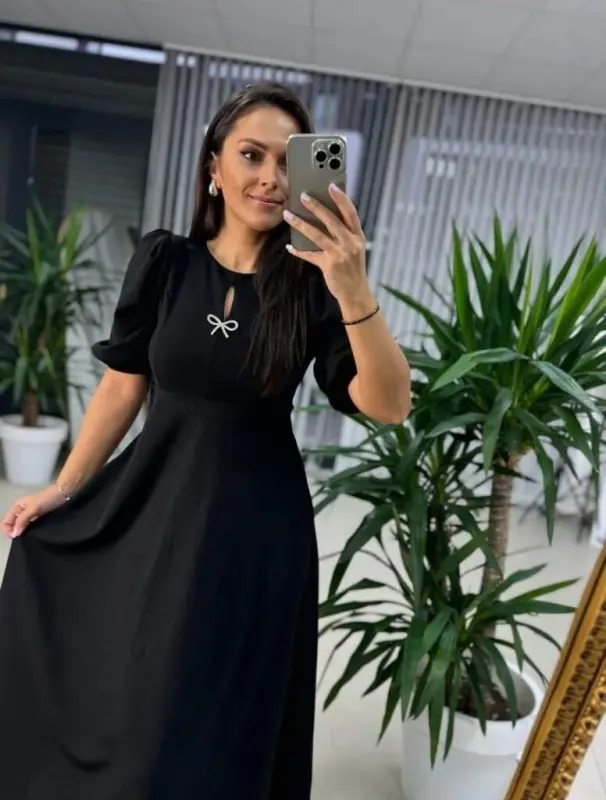 Kadın Kısa Kollu Bisiklet Yaka Fiyonk Broşlu Midi Janjan Krep Elbise - 1