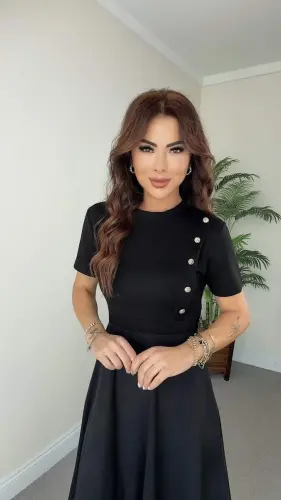 Kadın Kısa Kollu Bisiklet Yaka Gold Düğme Detay Midi Boy Elbise - 6