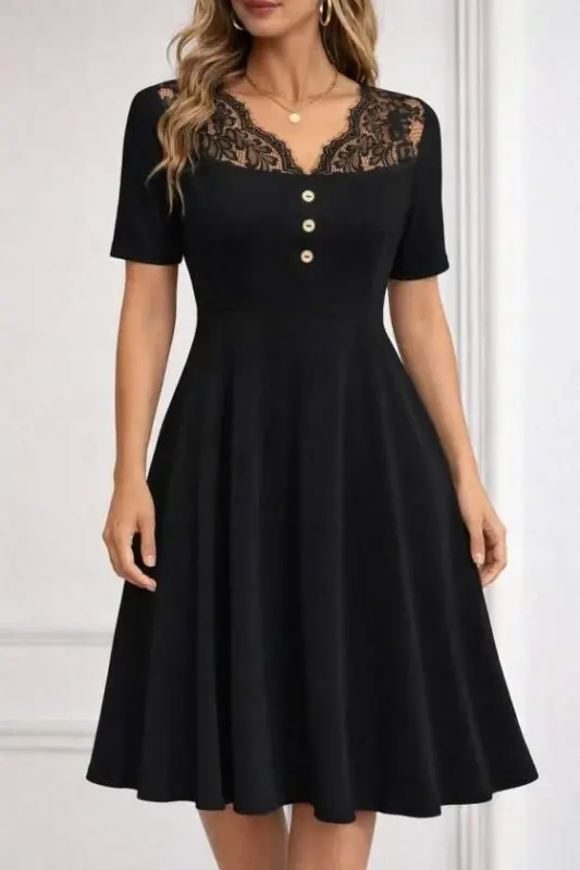 Kadın Kısa Kollu Dantel V Yakalı Düğmeli Kısa Janjan Krep Elbise - BÜYÜKBEDENIZ