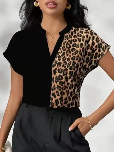 Kadın Kısa Kollu V Hakim Yakalı Leopar Desenli Sandy Bluza - 3