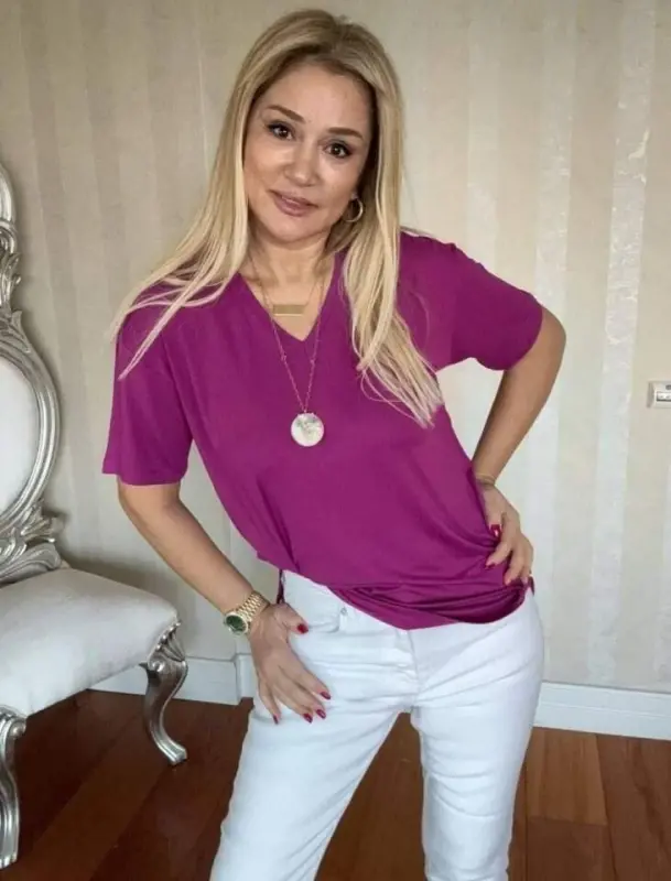 Kadın Kısa Kollu V Yaka Bluz - BÜYÜKBEDENIZ