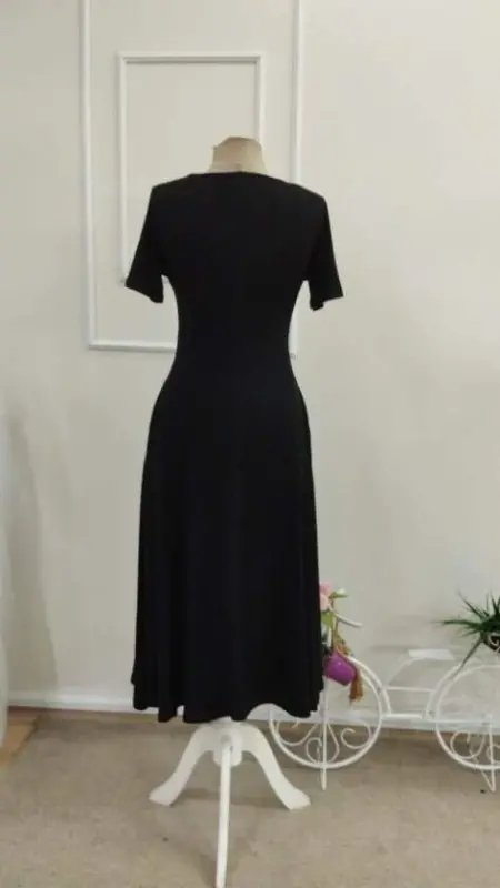 Kadın Kısa Kollu V Yakalı Cepli Midi Viskon Elbise - 8