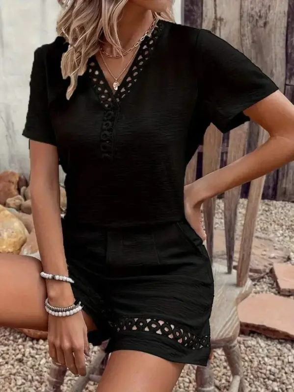 Kadın Kısa Kollu V Yakalı Dantel Detaylı Bürümcük Bluz Ve Short Ikili Takım - 1