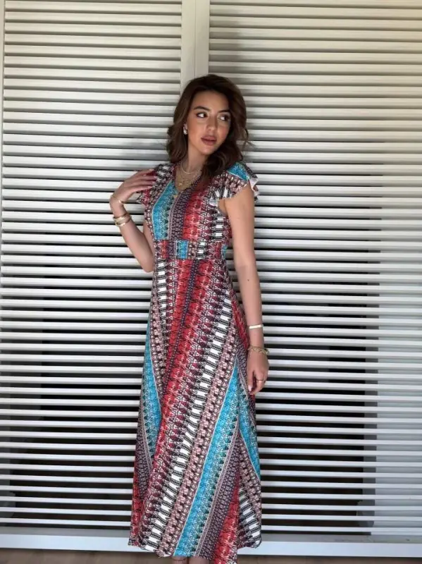 Kadın Kısa Kollu V Yakalı Desenli Yandan Yırtmaçlı Süprem Elbise - 1