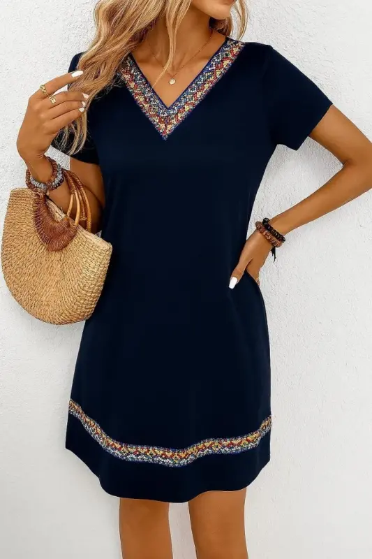 Kadın Kısa Kollu V Yakalı Etnik Desen şerit Detaylı Viskon Elbise - BÜYÜKBEDENIZ