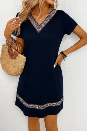 Kadın Kısa Kollu V Yakalı Etnik Desen şerit Detaylı Viskon Elbise - 4