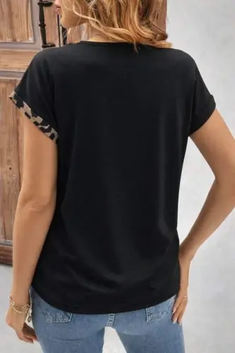 Kadın Kısa Kollu V Yakalı önden Düğmeli Leopar Desen Detaylı Viskon Bluz - 3