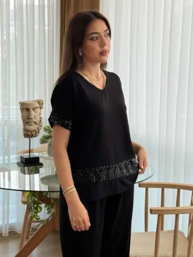 Kadın Kısa Kollu V Yakalı Pul Payetli Viskon Iki Iplik Bluz Ve Pantolon Ikili Takım - BÜYÜKBEDENIZ (1)