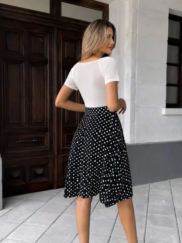 Kadın Kısa Kollu V Yakalı üst Viskon Alt Puantiyeli Kısa örme Krep Elbise - 4