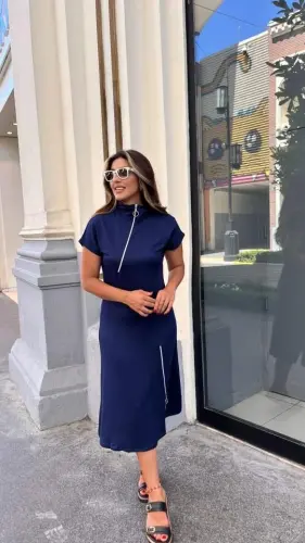 Kadın Kısa Kollu Yakadan Ve Etekten Fermuarlı Midi Viskon Iki Iplik Elbise - 1