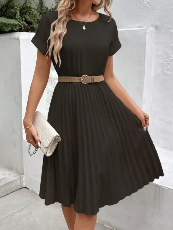 Kadın Kısa Kollu Yakası Açık Belden Lastikli Pileli Kısa Ithal Krep Elbise - BÜYÜKBEDENIZ