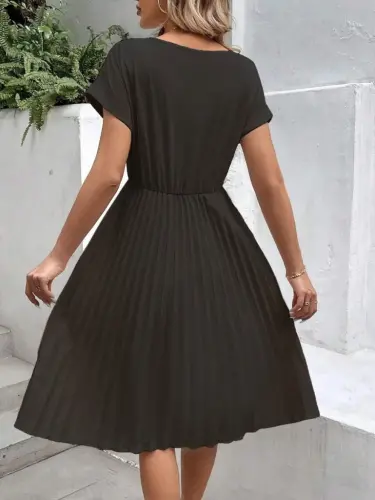 Kadın Kısa Kollu Yakası Açık Belden Lastikli Pileli Kısa Ithal Krep Elbise - 4