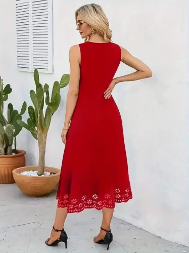 Kadın Kolsuz Etek Ucu Lazer Kesim çiçek Desenli Midi Boy Ithal Krep Elbise - BÜYÜKBEDENIZ (1)