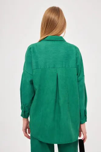 Kadın Koyu Yeşil Cepli Oversize İnce Fitilli Kadife Gömlek ARM-24K001076-Koyu Yeşil - 5
