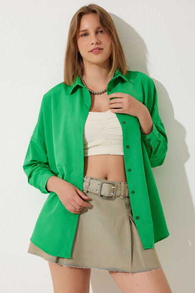 Kadın Koyu Yeşil Oversize Uzun Basic Gömlek DD00842 - Koyu Yeşil 
