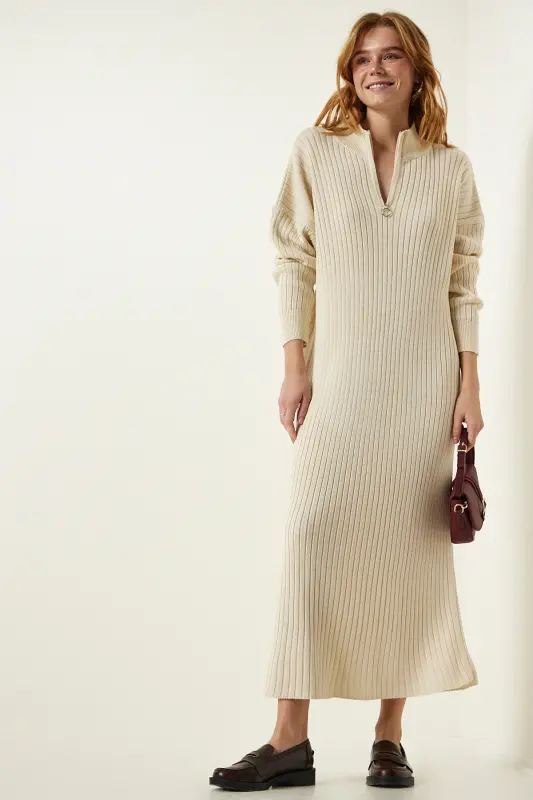 Cremefarbenes, geripptes Oversize-Strickkleid für Damen DD01251 - Creme - 1