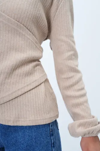 Kadın Kruvaze Yaka Kolu Lastikli İnterlok Kumaş Mevsimlik Bluz Açik Kahverengi ALC-X12929-AÇIK KAHVERENGİ - 5