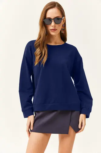 Kadın Lacivert Basic Yumuşak Dokulu Salaş Sweatshirt - Lacivert - 2
