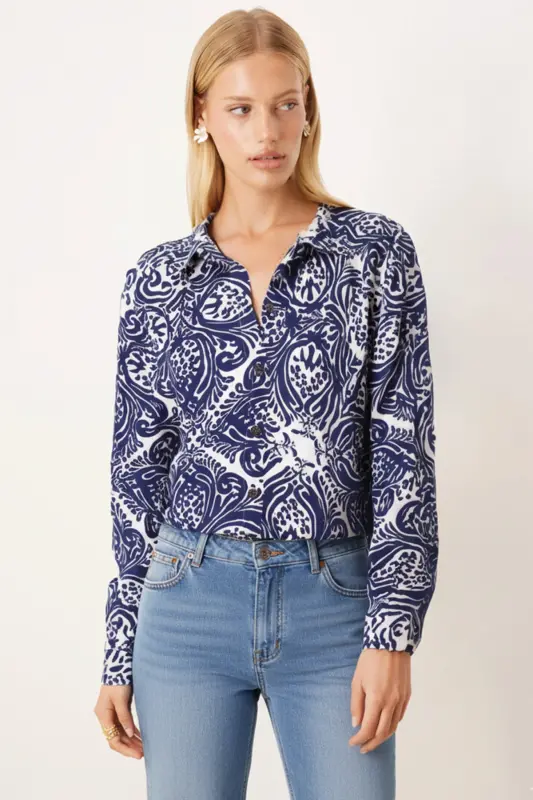 Kadın Lacivert-Beyaz Desenli Uzun Kol Gömlek ARM-22K001123-Lacivert - ARMONIKA