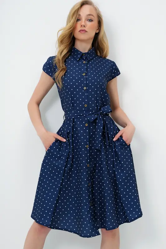 Kadın Lacivert Beyaz Kolsuz Dokuma Gömlek Elbise Alc-X6056-LACİVERT BEYAZ - TREND ALAÇATI STILI