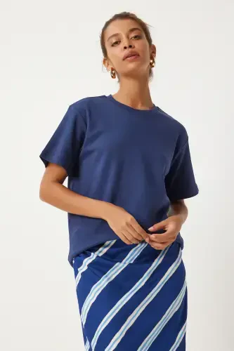 Kadın Lacivert Bisiklet Yaka %100 Pamuk Penye T-Shirt FN03265-Lacivert - HAPPINESS İSTANBUL (1)