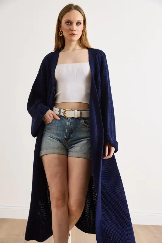 Kadın Lacivert Manşeti Katlamalı Maxi Triko Hırka HRK-19000297-Lacivert - 4