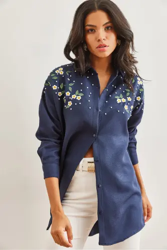 Kadın Lacivert Nakışlı İncili Yün Efektli Oversize Kışlık Gömlek GML-19001159-Lacivert - 3