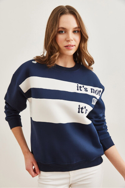 Kadın Lacivert Omuz Kalp Nakışlı Şardonlu Sweatshirt SWT-19000705 - Lacivert - 3