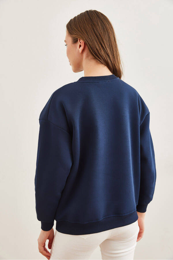 Kadın Lacivert Omuz Kalp Nakışlı Şardonlu Sweatshirt SWT-19000705 - Lacivert - 7