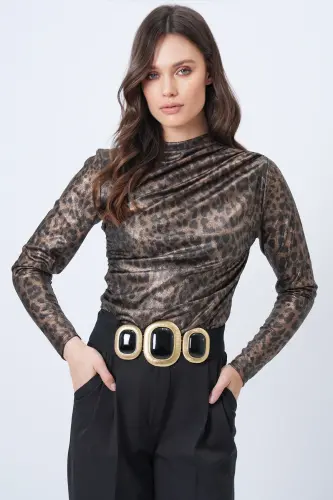 Kadın Leopar Dik Yaka Omzu Drapeli Gümüş Simli Bluz ALC-X11257-LEOPAR - 5