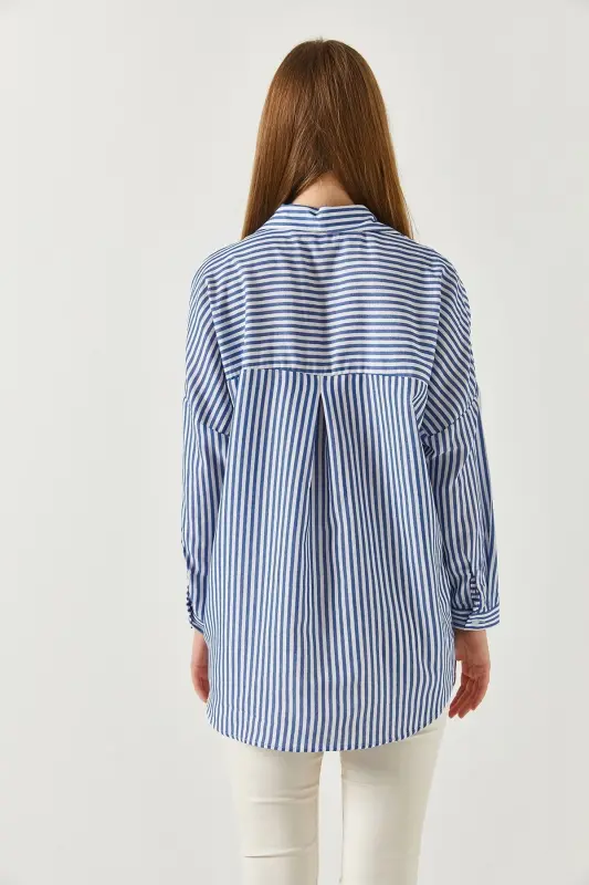 Kadın Mavi İnce Çizgili Oversize Uzun Basic Gömlek ARM-22Y001185-Mavi - 4