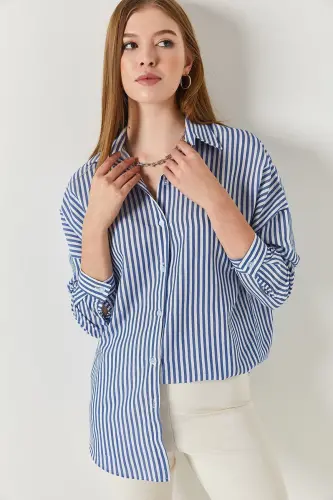 Kadın Mavi İnce Çizgili Oversize Uzun Basic Gömlek ARM-22Y001185-Mavi - ARMONIKA (1)