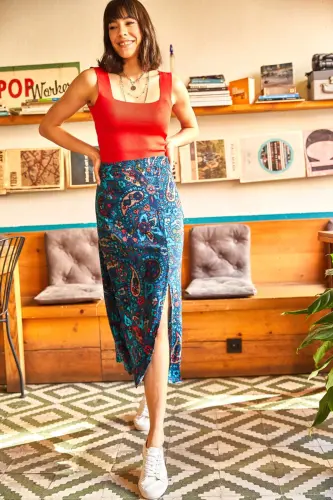 Kadın Mavi Pastel Fermuarlı Yanı Yırtmaçlı Viskon Etek ETK-19000152-Mavi Pastel - OLALOOK (1)