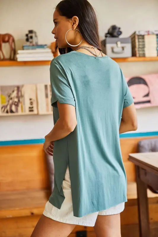 Kadın Mint Yeşili V Yaka Yanı Yırtmaçlı Dökümlü Salaş Tişört T-Shirt - Mint Yeşili - 4