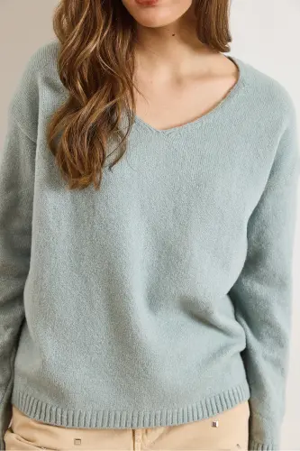 Kadın Mint Yeşili V Yaka Yumuşak Dokulu Triko Kazak KZK-19000598-Mint Yeşili - 3