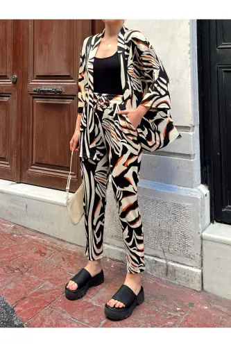 Damen-Set mit durchgehendem, entspannt geschnittenem, bedrucktem Kimono-Oberteil und Hose - schwarz und weiß - 6