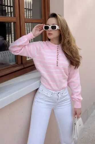 Kadın Pembe Beyaz Yakası İlikli Balıkçı Yaka Çizgili Triko Kazak 20223207 - Pembe-Beyaz - BIANCO LUCCI (1)
