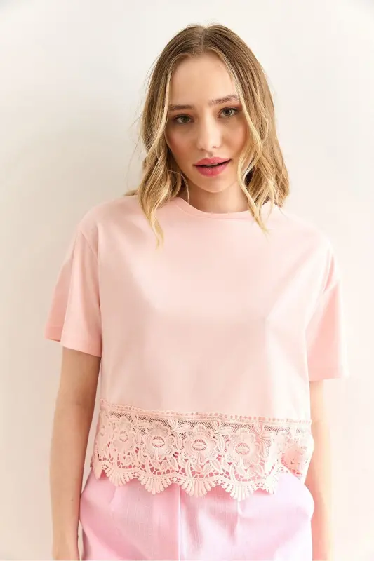 Kadın Pembe Eteği Güpür Detaylı Tişört TSH-19000873 - Pembe - 3