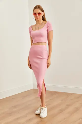 Kadın Pembe Havuz Yaka Crop Bluz Yırtmaçlı Kalem Etek Takım TKM-19000300-Pembe - 2