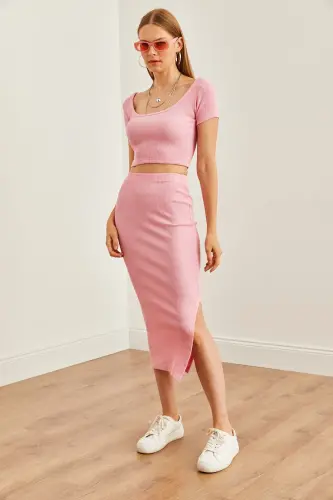 Kadın Pembe Havuz Yaka Crop Bluz Yırtmaçlı Kalem Etek Takım TKM-19000300-Pembe - 4