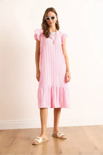 Kadın Pembe Kol Etek Fırfırlı Dokulu Midi Elbise ELB-19002364-Pembe - OLALOOK (1)