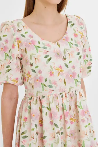 Kadın Pembe U Yaka Kolları Lastikli Beli Büzgülü Midi Boy Elbise ARM-25Y001003-Pembe - 4